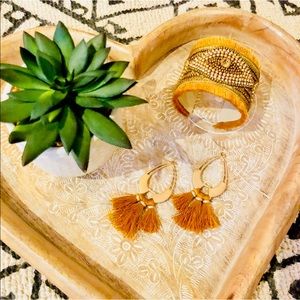 Gorgeous Tribal set of Earrings and Bracelet